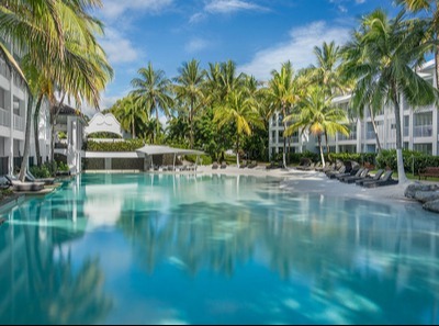 Peppers-Beach-Club-restaurant-swimming-1